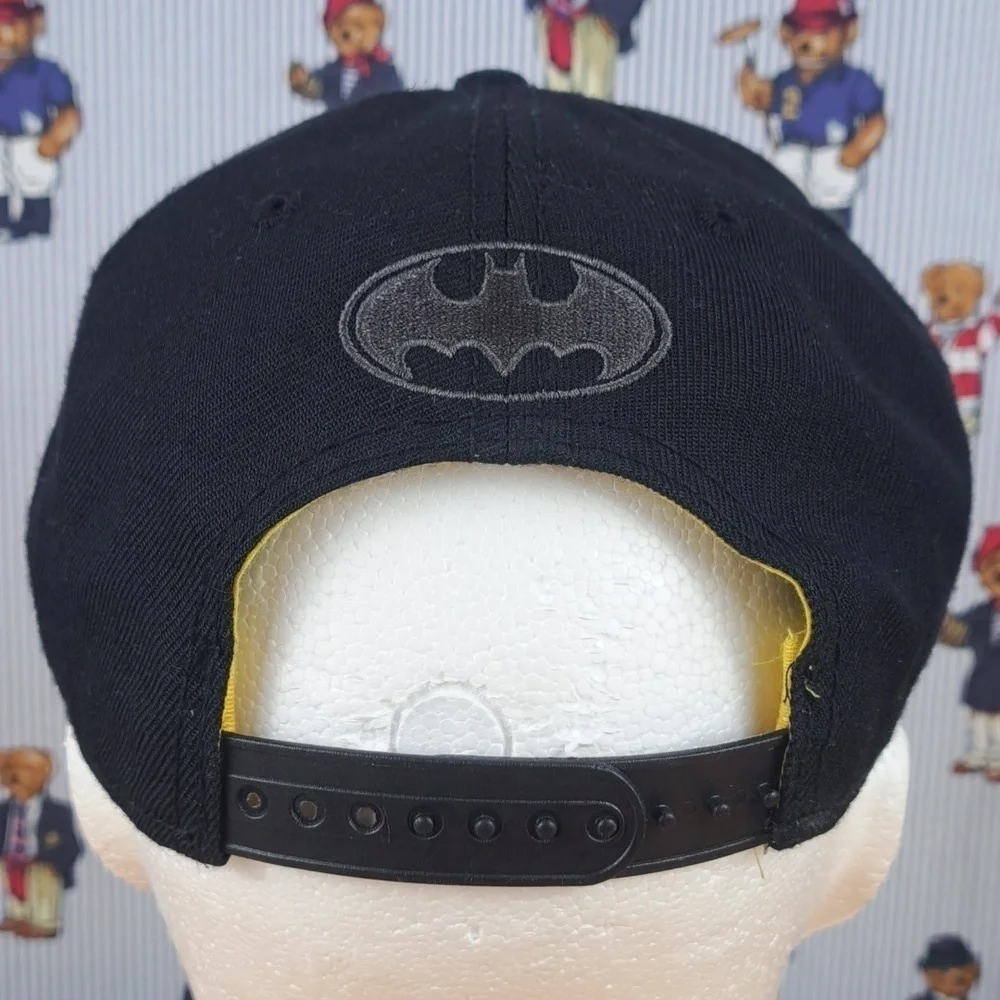 DC Comics Offical Batman patched raised logo black & yellow snapback hat